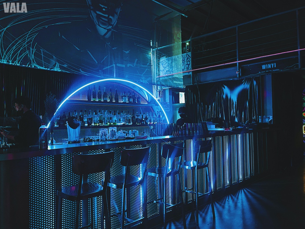 探店。M.W CyberpunkRestaurant & Bar。高雄餐廳。來自2077年的未來餐酒館。 Vala：生活中的100個美好